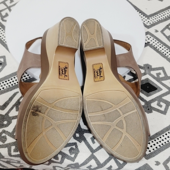 NATURALIZER SOUL Mia Taupe Wedges Size 11M - Picture 12 of 14